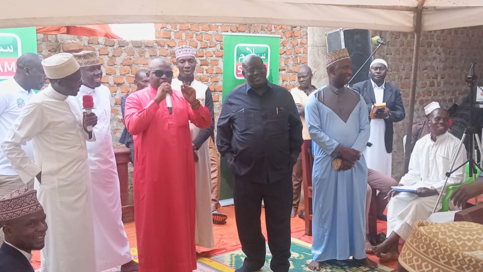 Salam Charity donates Shs15m towards construction of Nakaloke Mosque in Mbale City.