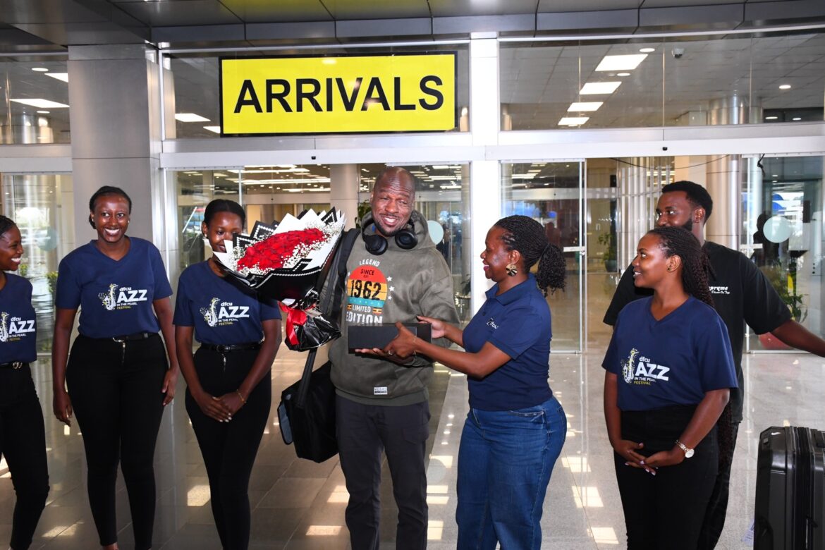 PHOTOS: Isaiah Katumwa returns to Kampala for dfcu jazz in the pearl festival